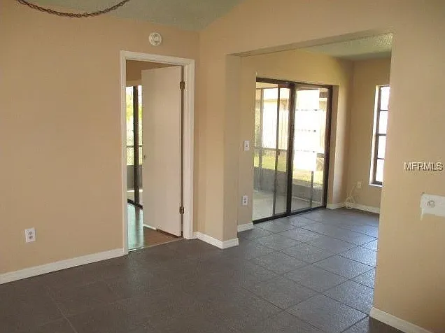 1129 Fuchsia Dr — Photo 9