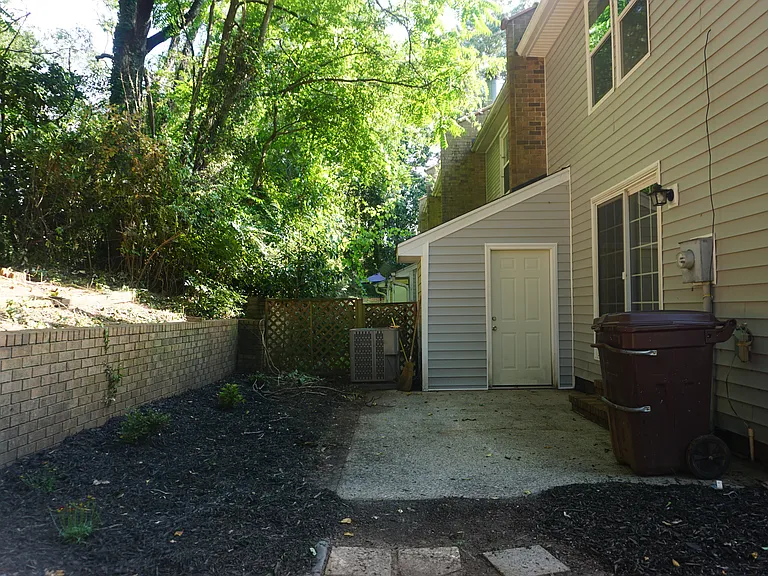390 Micasa Dr — Photo 23