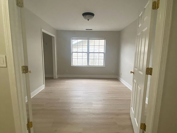 4th image of 1251 W 84th Ln
