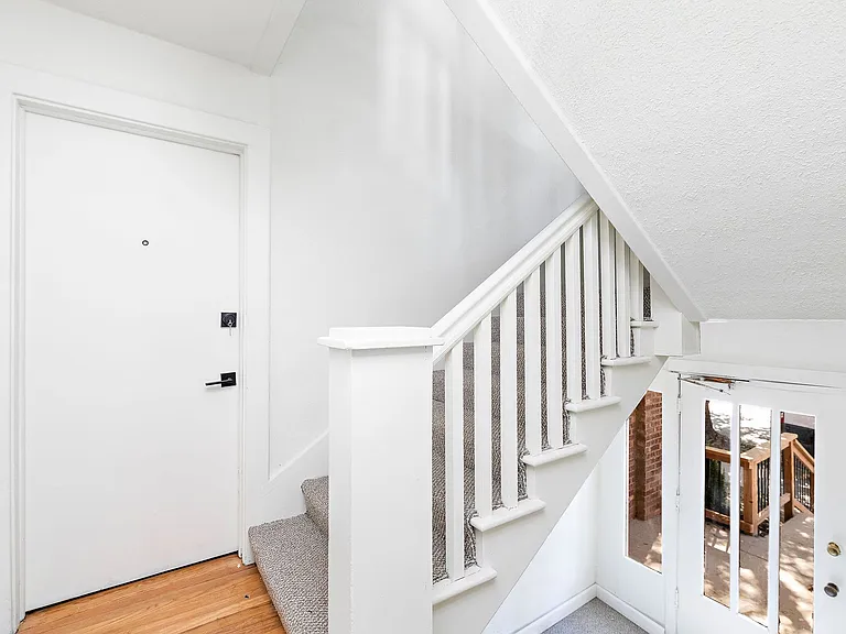 Muehlebach Apartments — Photo 9