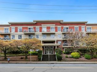 Sterling Court, Victoria, BC V8T 2B3