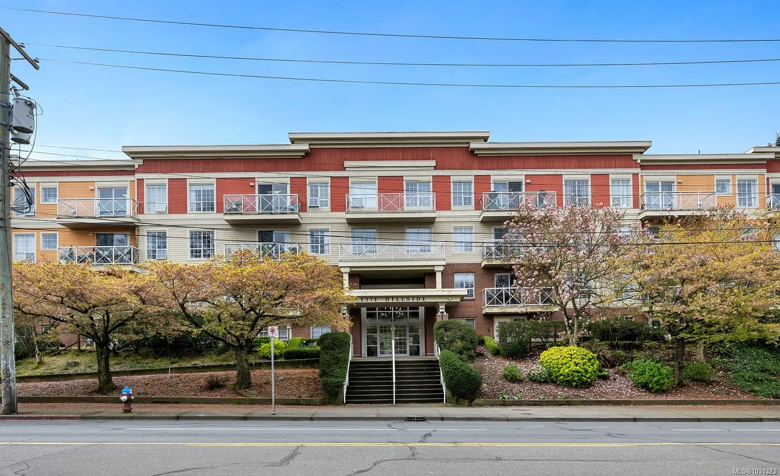 1371 Hillside Ave #108 photo 1