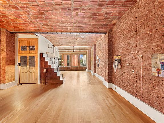 2nd image of 712 Broadway APT 3