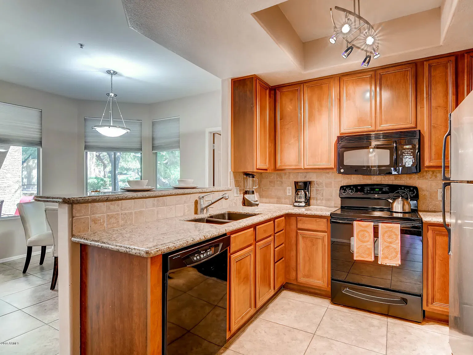 11375 E Sahuaro Dr — Photo 4