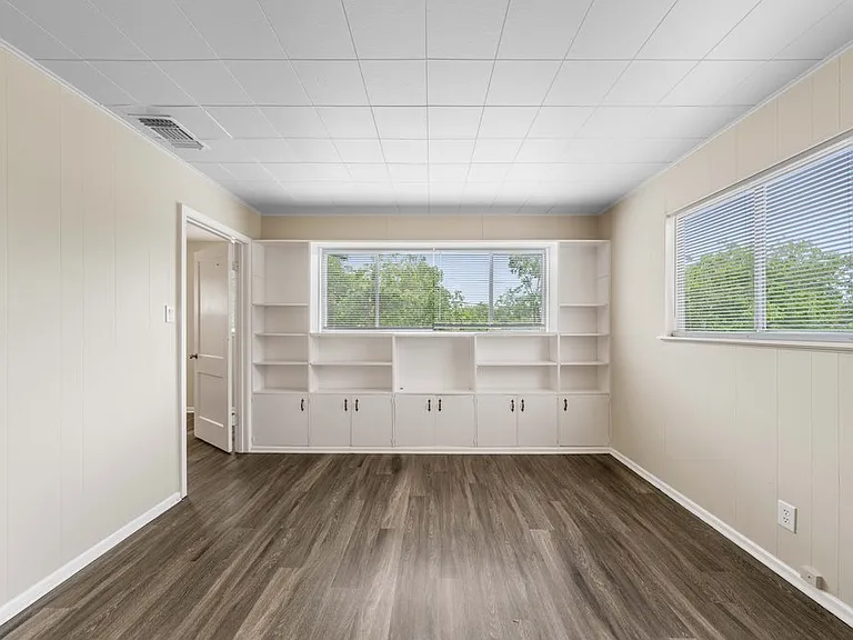 310 Sumner Dr — Photo 16