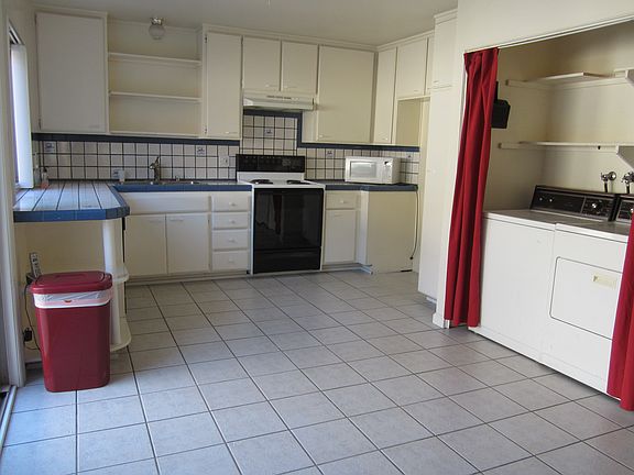 4th image of 10595 Greenford Dr