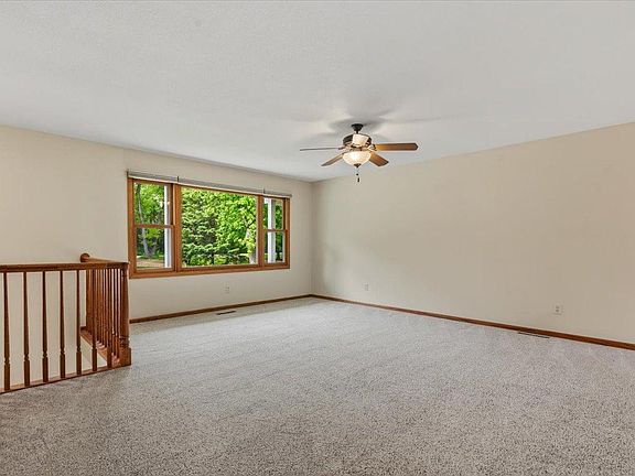 5th image of 32824 361st Ave