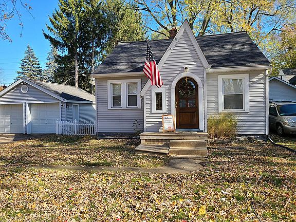 2nd image of 3270 Seebaldt Ave