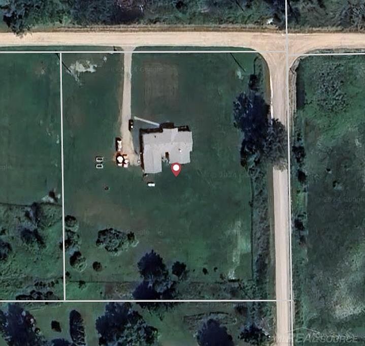 13525 Imlay City Rd, Capac, MI 48014