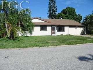 1st image of 6987 Essex Dr