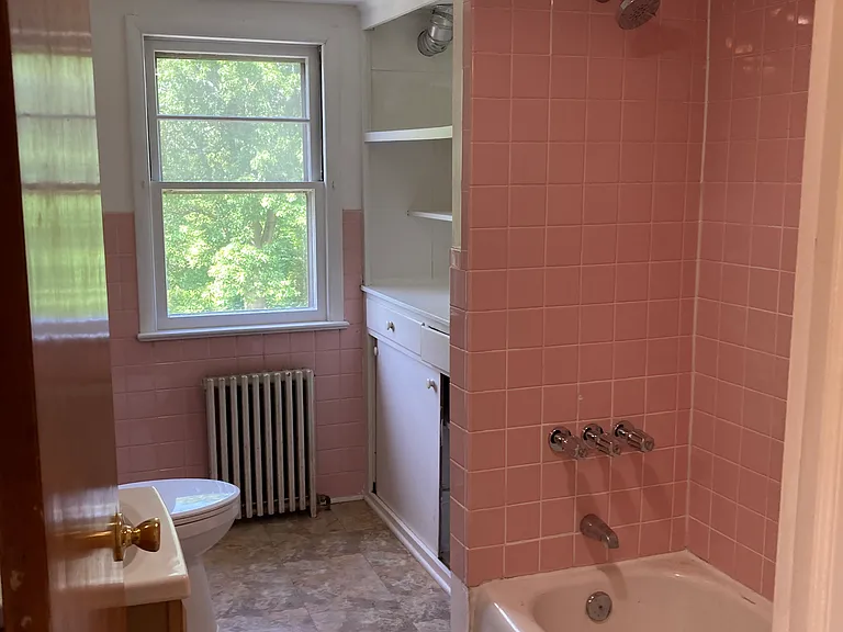 878 Main Rd — Photo 2