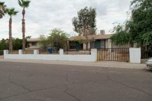 1st image of 1221 E Hidalgo Ave