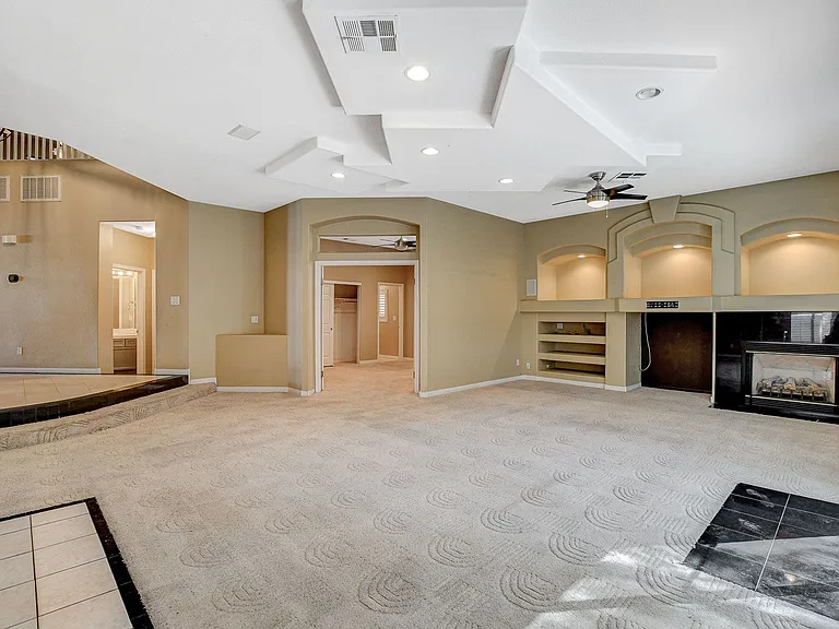 4737 Stavanger Ln — Photo 1