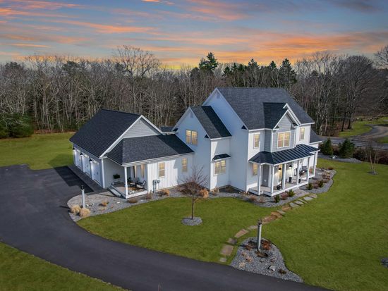 2 Julias Way, Brunswick, ME 04011