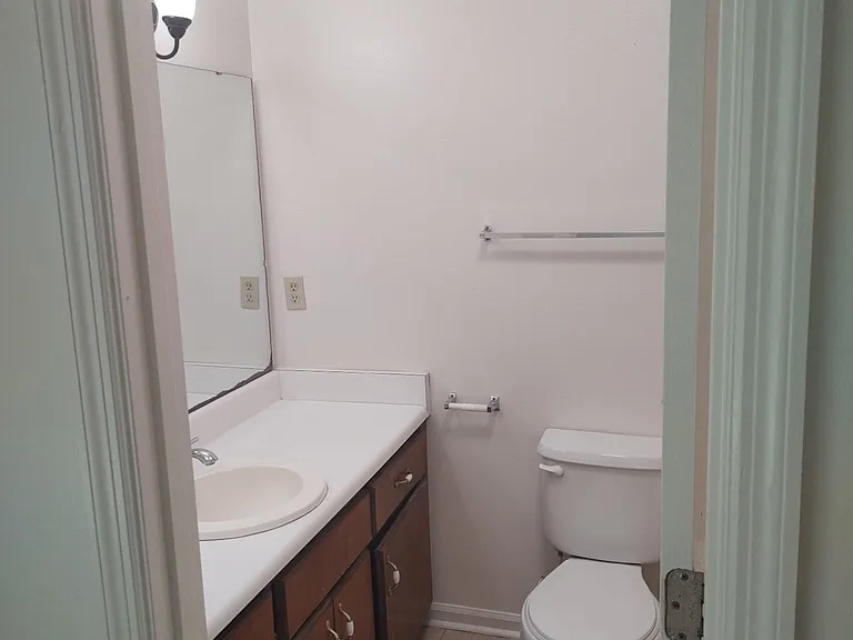 409 N Hansell St #409 — Photo 10