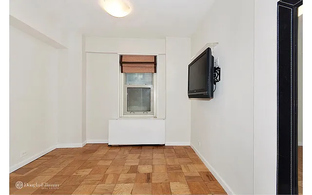Rented by Douglas Elliman | media 11