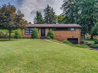 5520 Clearview Rd, Gibsonia, PA 15044