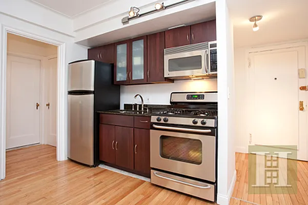 Rented by Halstead Real Estate | media 14