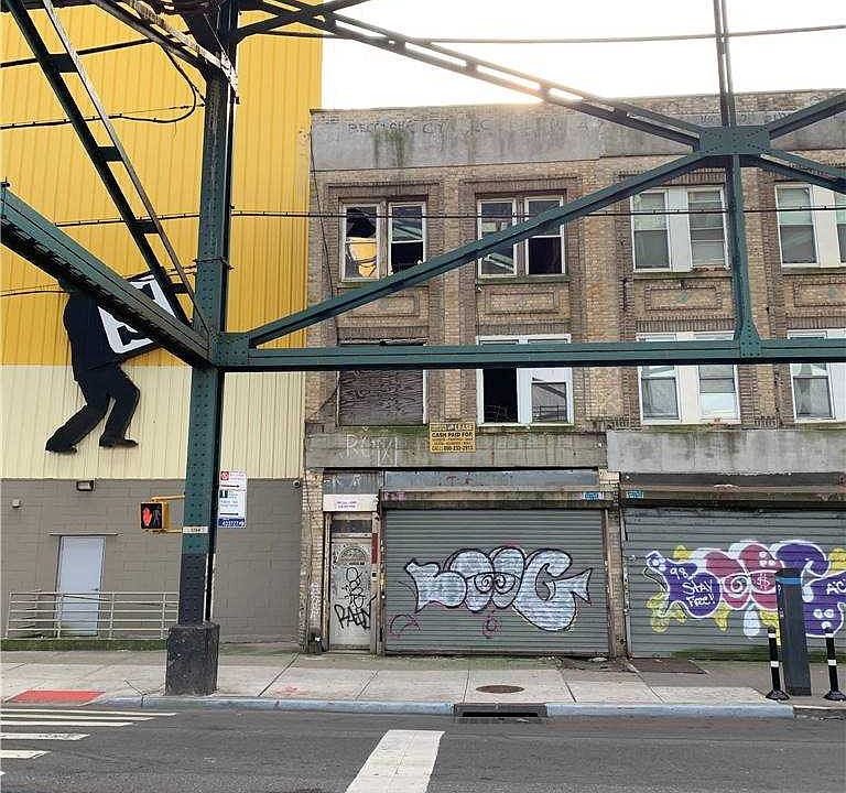 1st image of 11922 Jamaica Ave