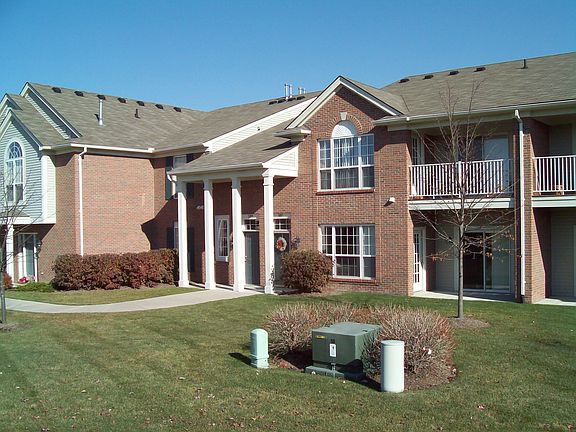 3rd image of 3209 Chesapeake Cir #1