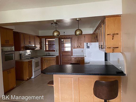 2nd image of 625 Vandalia St Unit 1