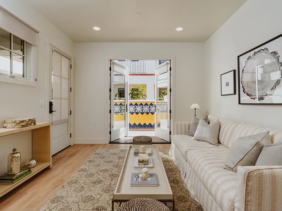112 E Ortega St #215