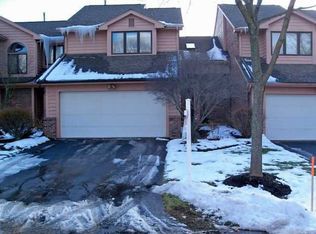 5 Whittlebury Dr, Rochester, NY 14612