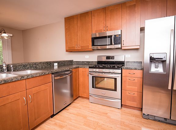 2nd image of 2288 Woodside Dr