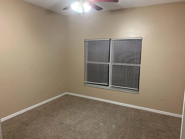 6517 Canterlea Dr — Photo 13
