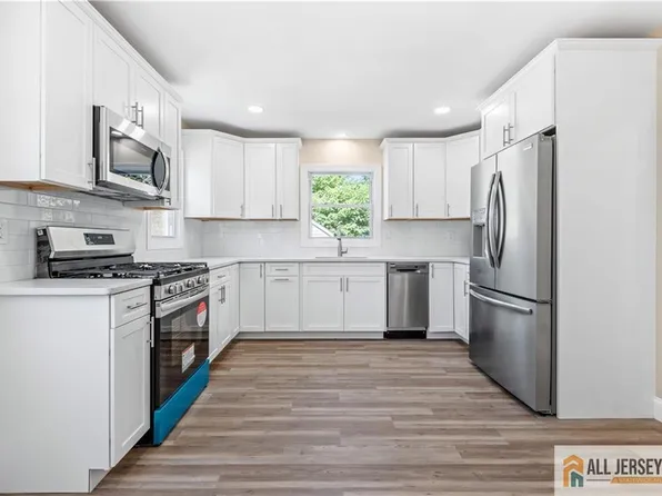 355 Main St, Sayreville, NJ 08872