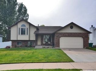 2621 N 1650 E, Layton, UT 84040