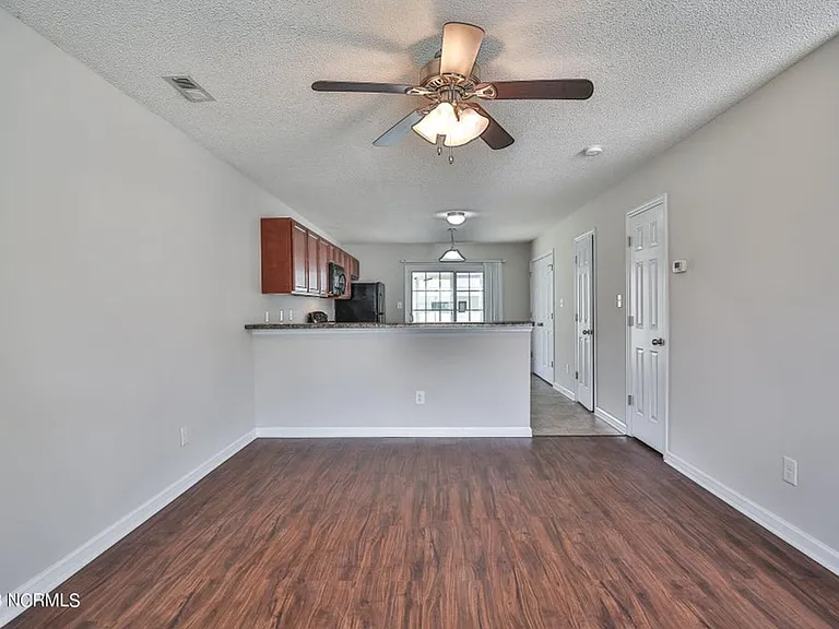 4001 Banister Loop — Photo 6