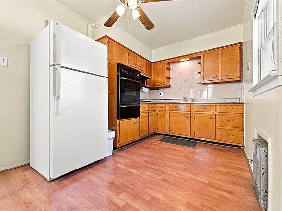 5th image of 5711 Avenue L