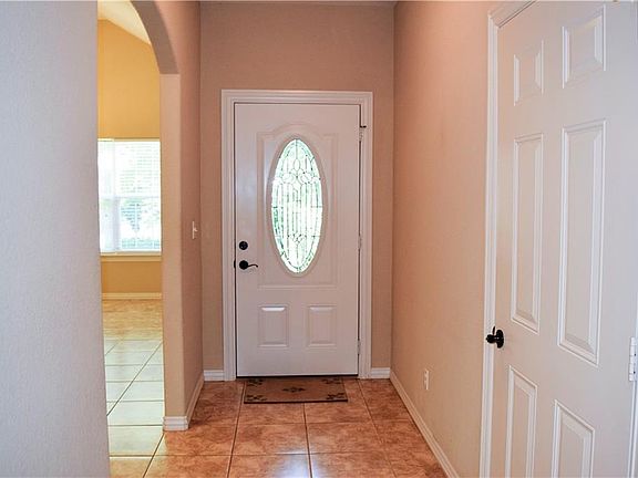 4th image of 51 Cranfield Dr