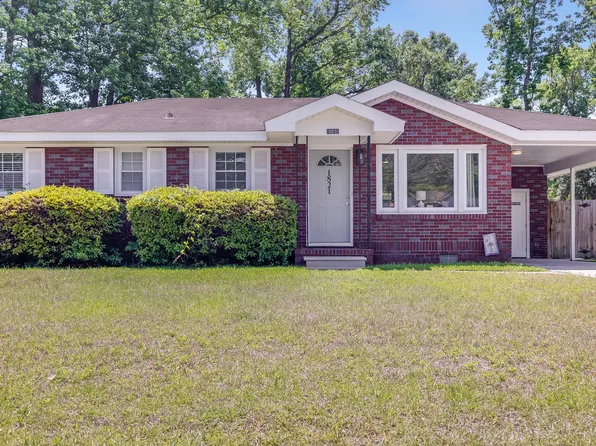 1821 Wasp St, North Charleston, SC 29405