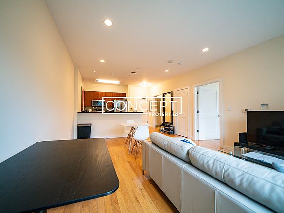 3rd image of 9 Miner St APT 304