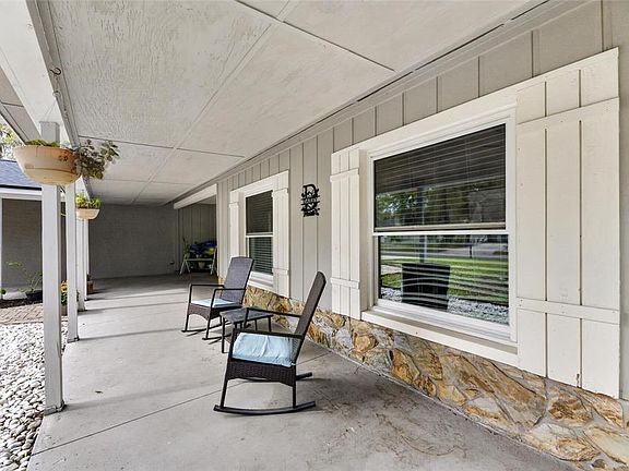 5th image of 3909 Applegate Cir