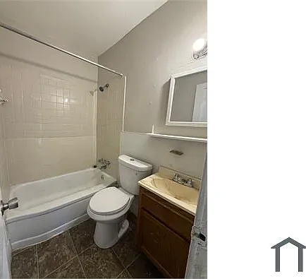 1273 Maple St #2 — Photo 7
