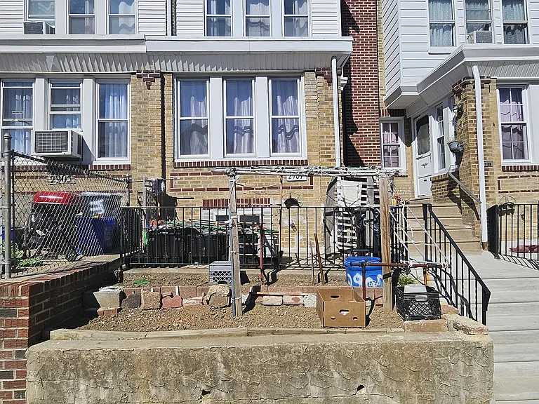 2907 McKinley St — Photo 4