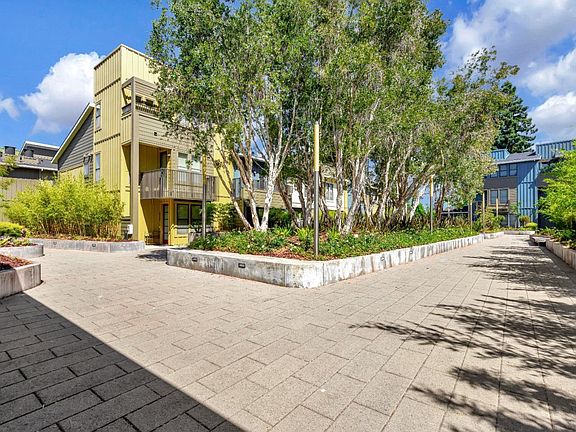 4th image of 825 Altaire Walk