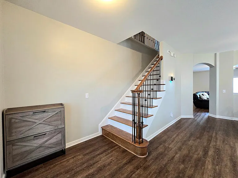525 Batty Way — Photo 4