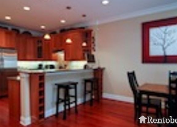 4th image of 1443 W Belmont Ave #3