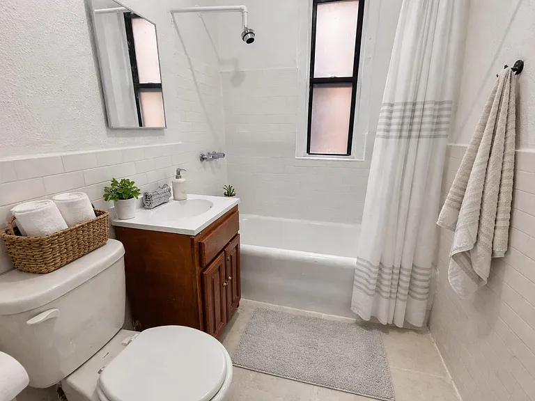 608 W 192nd St #2C — Photo 4