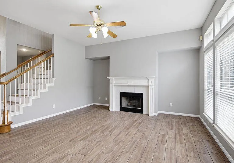 10008 Lachlan Dr — Photo 9