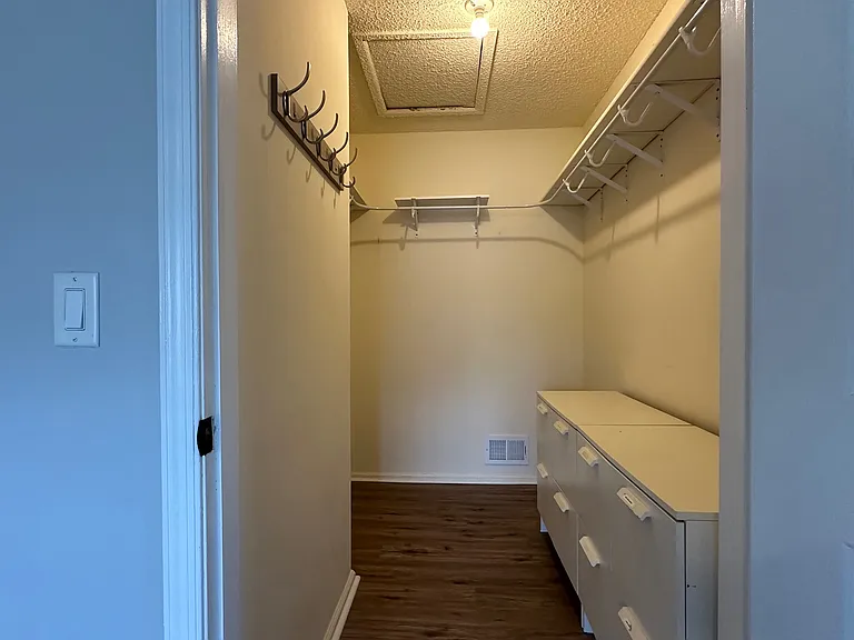 965 Juniper Way — Photo 11