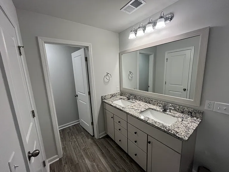 3093 Grinnell St — Photo 16