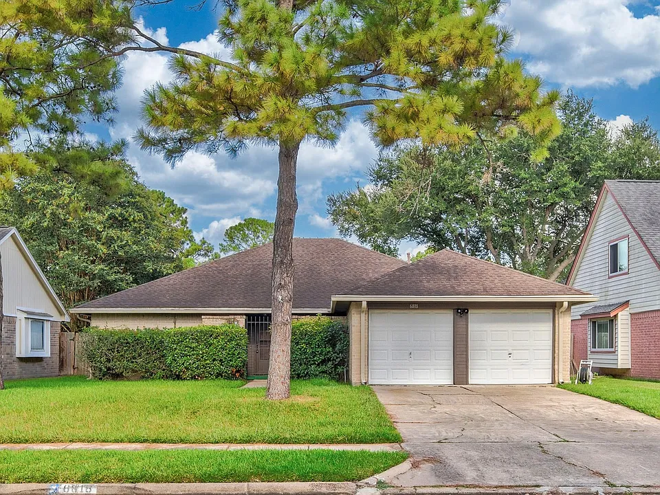 6818 Brockington Dr