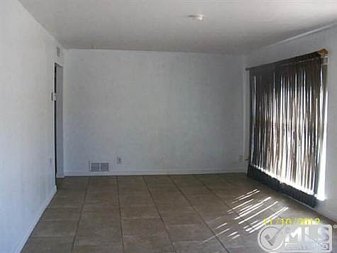 4th image of 9524 Waverly Dr