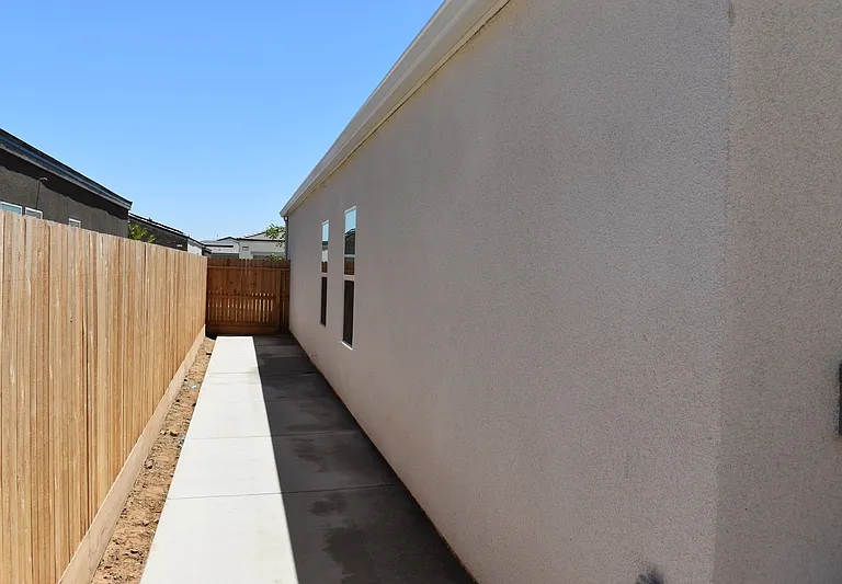 4481 N San Miguel Ave — Photo 32