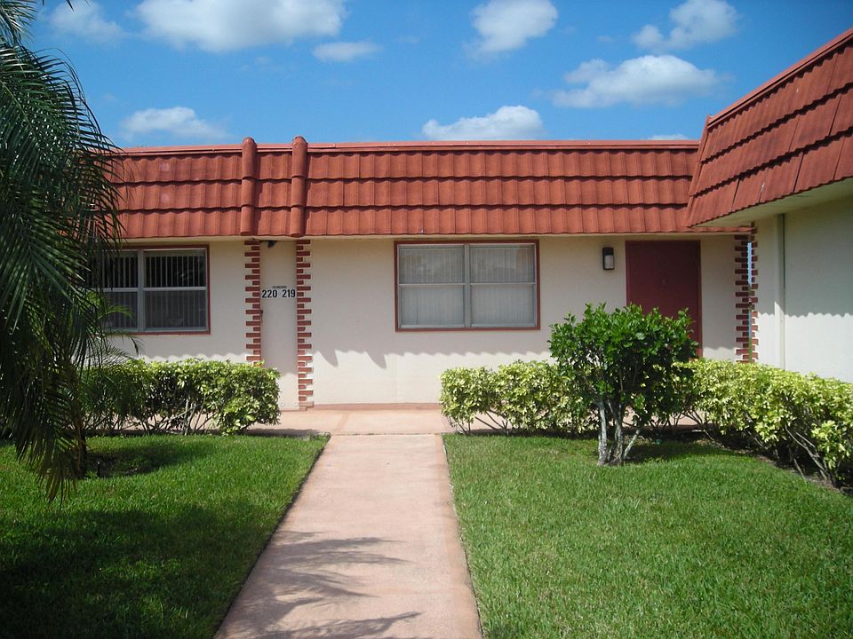 1st image of 219 Seville J #219